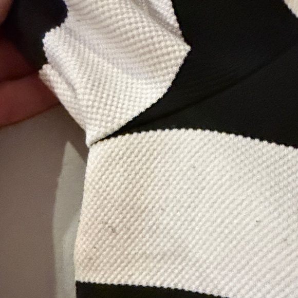 Ann Taylor Factory Classic Black & White Striped Women's Top Size M - Picture 5 of 6